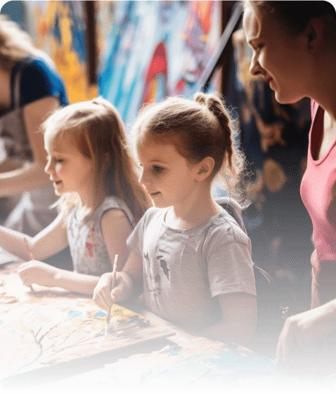 Dwie dziewczynki, podopieczne organizacji pozarządowych wspieranych przez PITax.pl, biorą udział w zajęciach zorganizowanych dzięki wpłatom 1,5%.