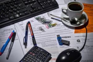 Rozliczanie PIT z działalności gospodarczej i pracy na etacie