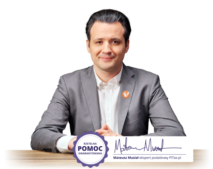 Młody doradca podatkowy, w szarym garniturze gwarantuje najwyższy możliwy zwrot podatku z systemem PITax.pl